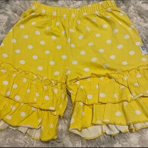Momi boutique Yellow Polka Dot Ruffle Shorts for Kids size 6 years
